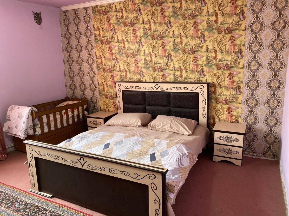 Friend'S House Rooms Near Airport Ghukasavan Buitenkant foto